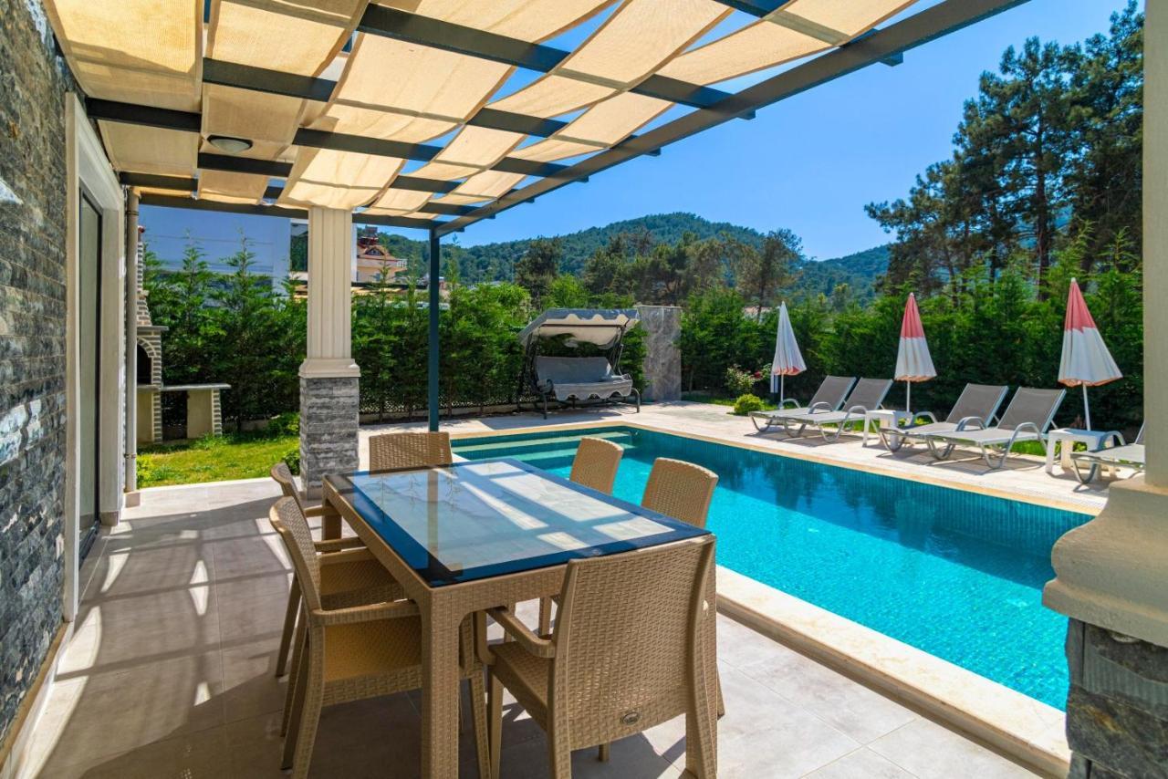 4 Bedroom Holiday Villa In Hisaroenue Oeluedeniz- Gold Rose Fethiye Exterior foto
