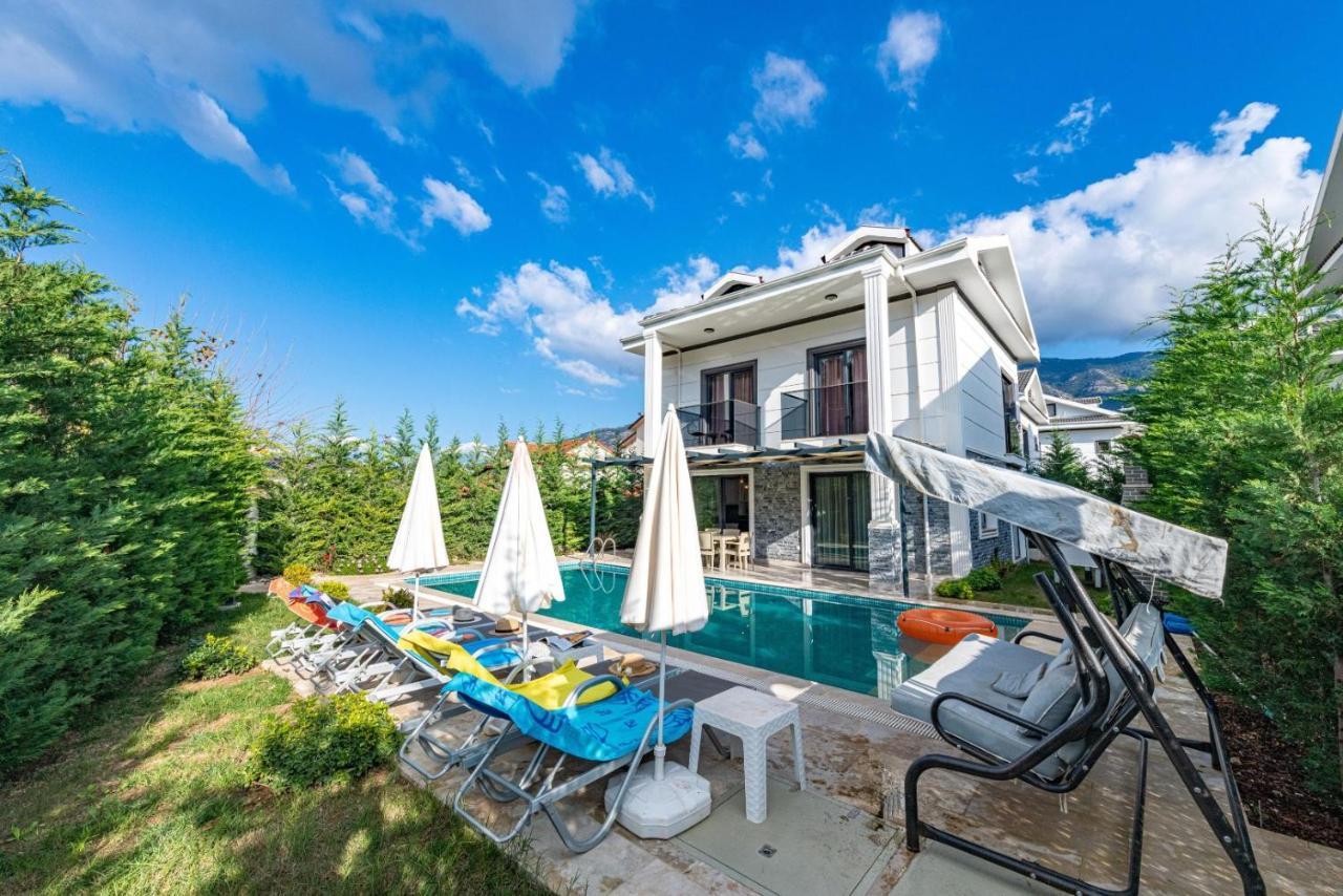 4 Bedroom Holiday Villa In Hisaroenue Oeluedeniz- Gold Rose Fethiye Exterior foto
