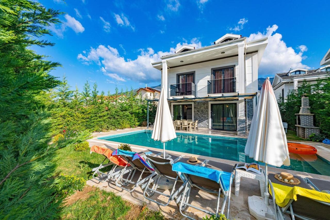 4 Bedroom Holiday Villa In Hisaroenue Oeluedeniz- Gold Rose Fethiye Exterior foto