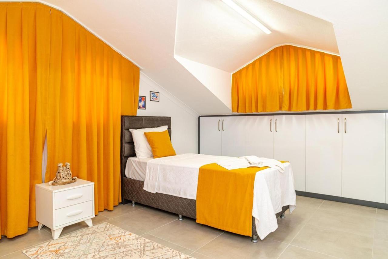 4 Bedroom Holiday Villa In Hisaroenue Oeluedeniz- Gold Rose Fethiye Exterior foto